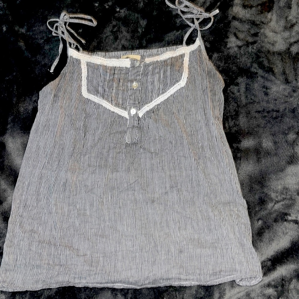 Small/Medium bowtie spaghetti strapped top